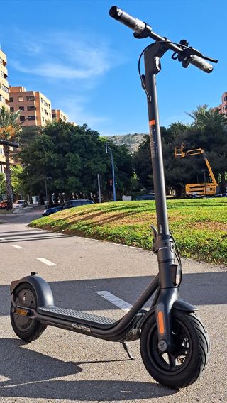 Patinete Eléctrico Ninebot F2 con intermitentes