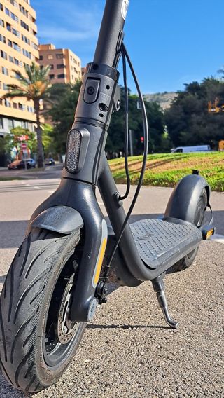 Patinete Eléctrico Ninebot F2 con intermitentes