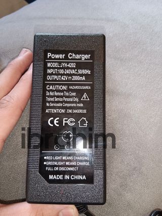 Cargador Patinete Eléctrico Xiaomi