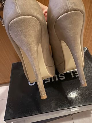 Scarpe con tacco beige