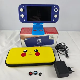 Nintendo Switch Lite Blu + Custodia Pikachu