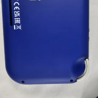 Nintendo Switch Lite Blu + Custodia Pikachu