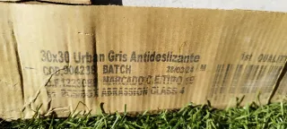 Porcelánico URBAN GRIS 30x30 exterior