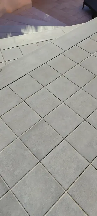 Porcelánico URBAN GRIS 30x30 exterior