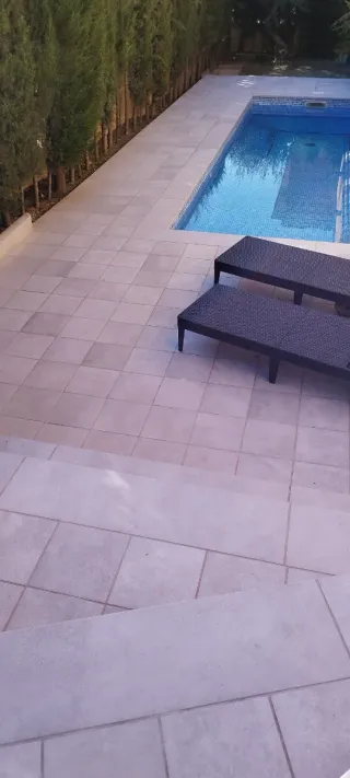 Porcelánico URBAN GRIS 30x30 exterior