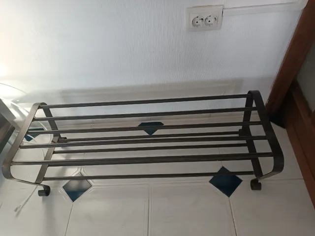 Zapatero metálico exterior e interior