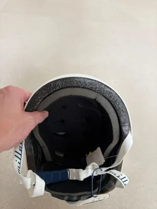 Monopatín Girl, Casco Miller y Rodilleras