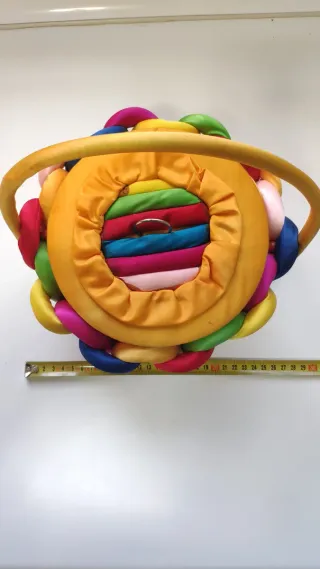 Costurero de tela multicolor