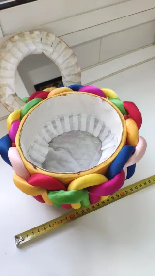 Costurero de tela multicolor