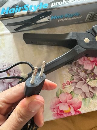 Piastra per capelli BYTEC