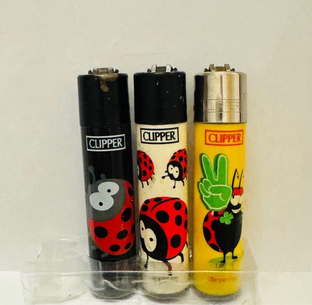 Lote 33 Mecheros Clipper vários designs