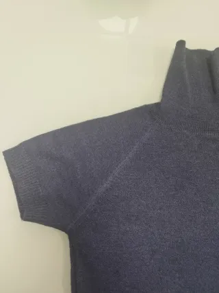 Jersey cuello alto manga corta azul