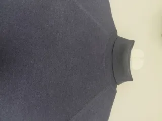 Jersey cuello alto manga corta azul