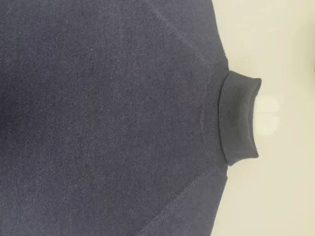 Jersey cuello alto manga corta azul