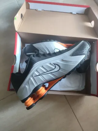 Nike Shox R4 Gris Naranja