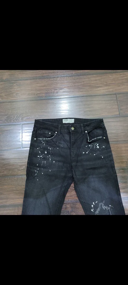 Pantalón vaquero negro