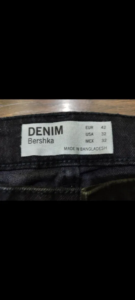 Pantalón vaquero negro