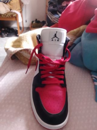 Nike Jordan 1 Negro Rojo Blanco precio negociable