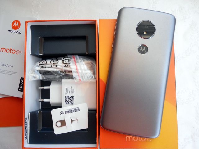Motorola Moto E5
