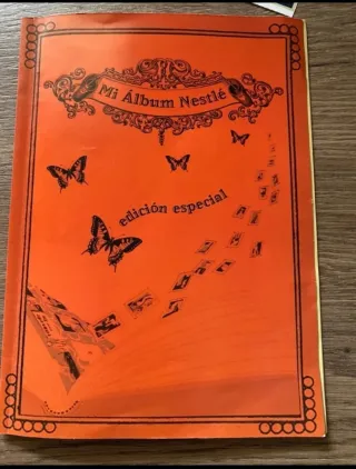 Collezione 12 francobolli e 4 cartoline