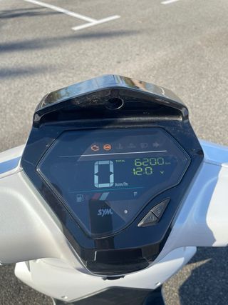 Moto 125cc Sym Symphony ST Blanca