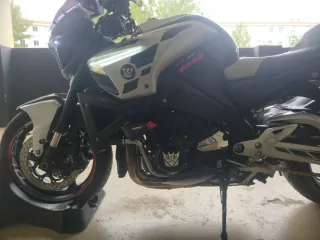 Suzuki B-King 1340cc año 2011 NO MAREANTES