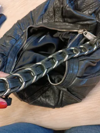 Bolso Uterqüe Negro Piel Cadena