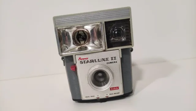 Cámara Kodak Brownie Starluxe II