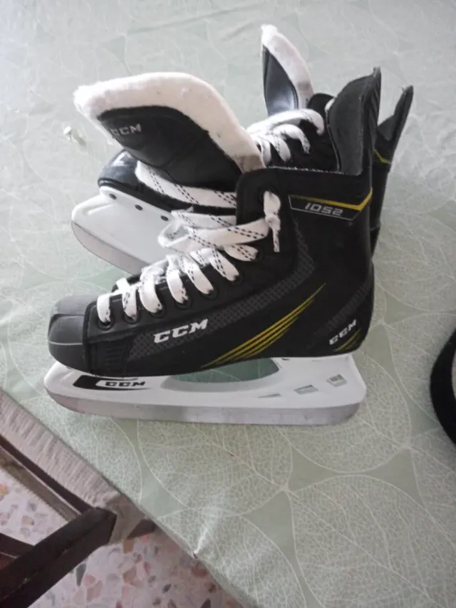 Patines CCM Hockey37