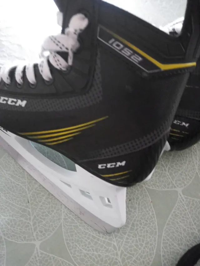 Patines CCM Hockey37