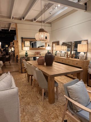 Servicio Mesas de Comedor a Medida (Madera Metal)