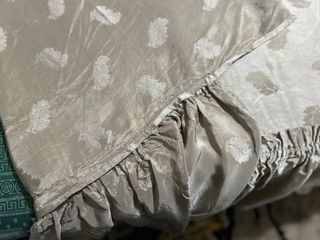 Coperta effetto seta beige/oro