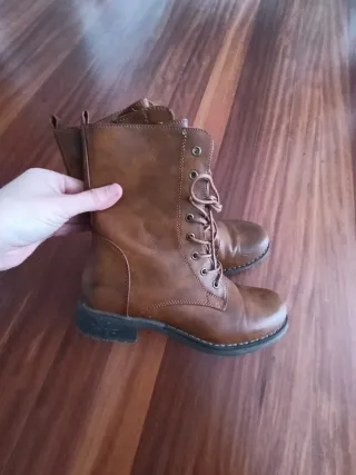 Botas marrones talla 38