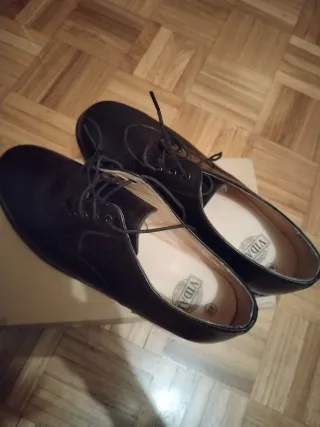 Zapatos de piel negros Vidal