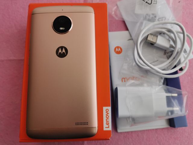 Motorola E4