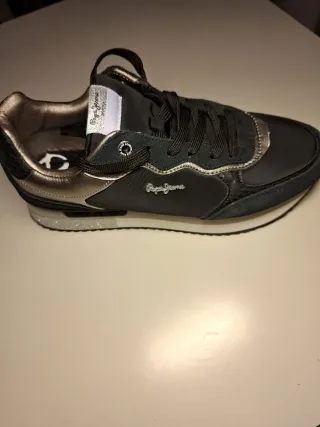 Zapatillas Pepe Jeans Mujer Negro/Dorado. Número 4