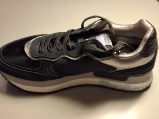 Zapatillas Pepe Jeans Mujer Negro/Dorado. Número 4