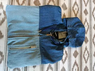 Chaqueta vaquera Diesel con capucha