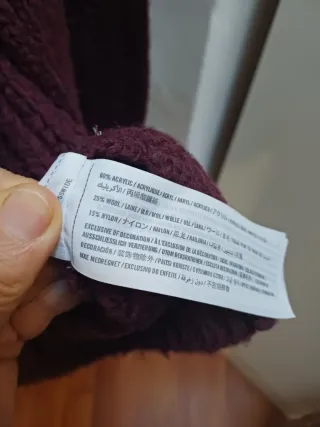 Cardigan bordeaux con trecce