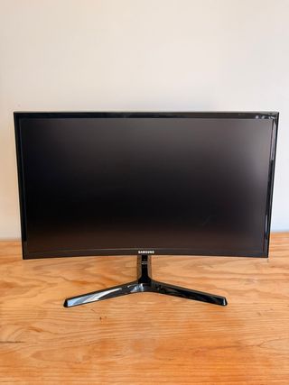 Monitor Samsung Curvo 24" HDMI