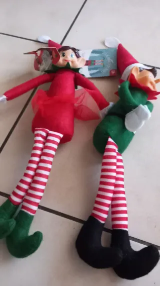 Elfi natalizi decorativi