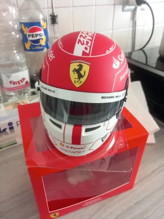 Portarotolo Carta Ferrari Rosso