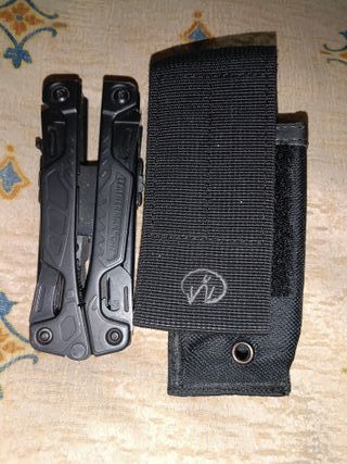 Multiherramienta Leatherman Negra