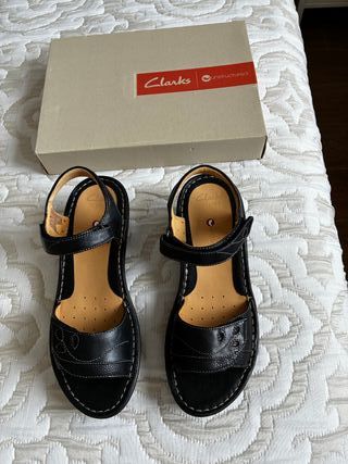 Sandalias Clarks Un Dory T.39 Piel Negras