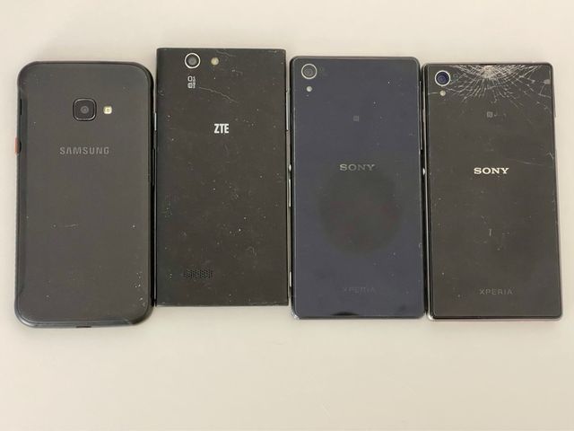 Lote 4 móviles Samsung, Sony, ZTE