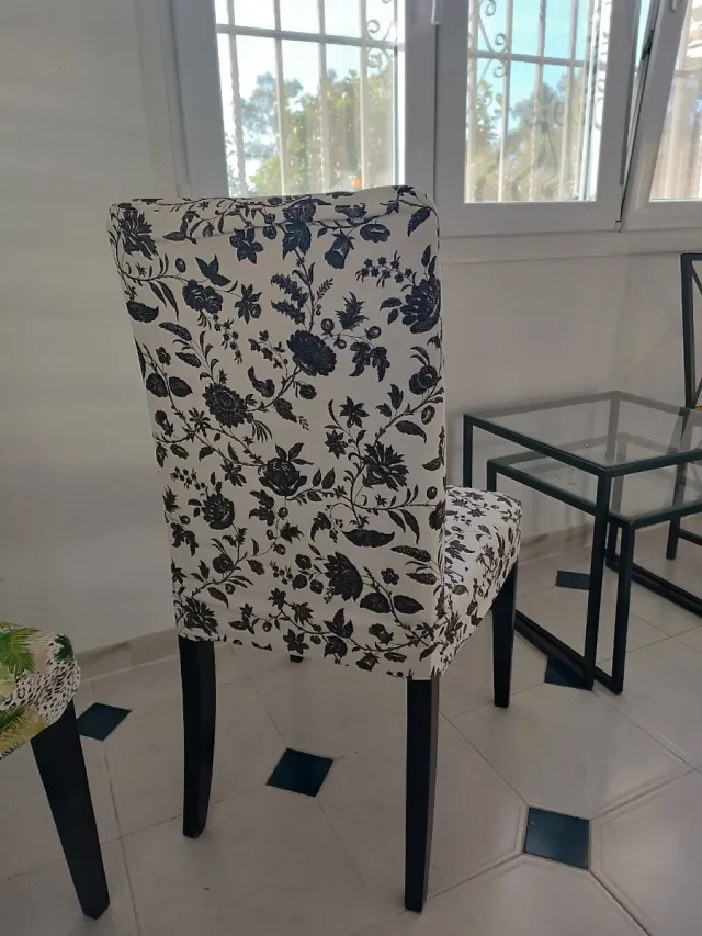 Sillas de comedor con estampado floral
