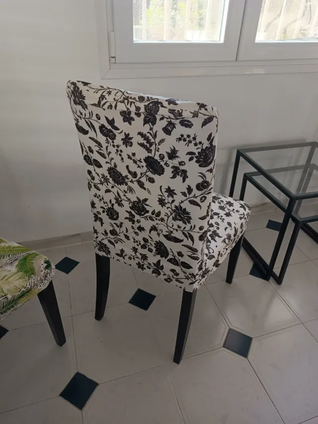Sillas de comedor con estampado floral