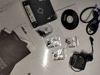 Asus PN62 i5-10210U Mini PC Barebone HDMI/DP