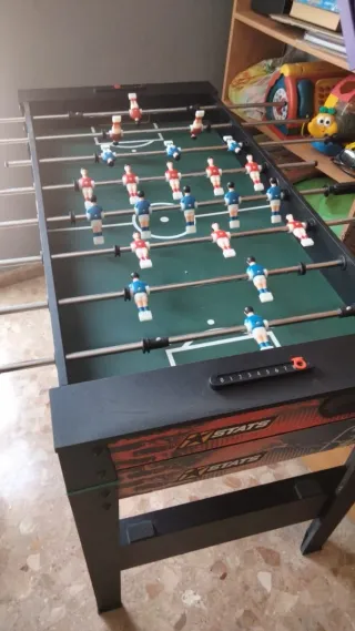 Mesa multijuegos con accesorios