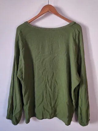 Blusa Verde Decote V Tamanho M